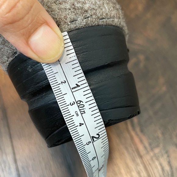 Ava Wool Clog Tan/Stone Size 40/US Size 8.5-9 - Picture 7 of 8